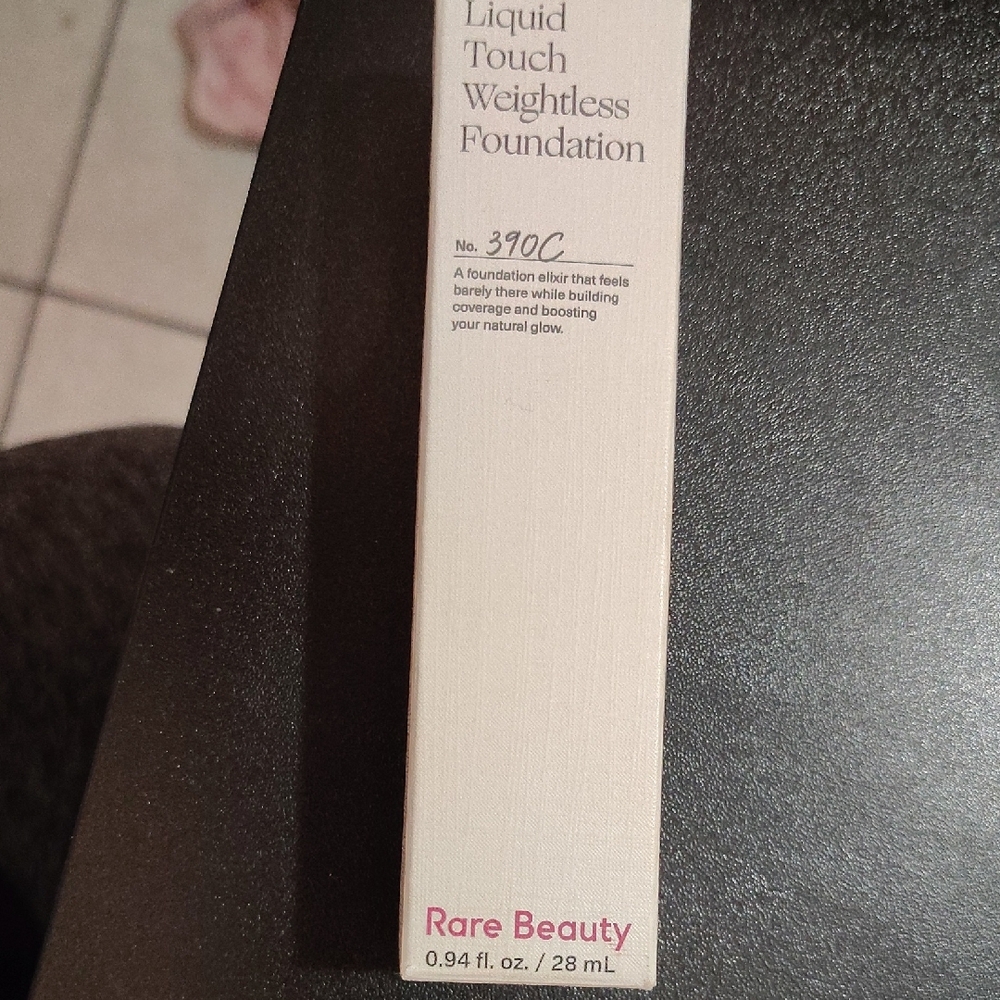 Rare Beauty Liquid Touch Weightless Foundation - 390C